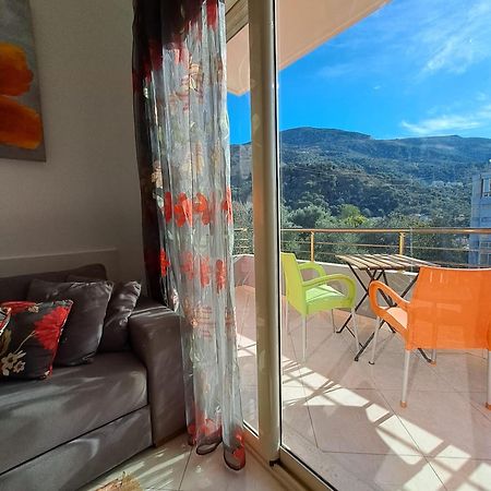 Flowers & Green 2 Bedrooms Apartment & Box Garage Vlorë Exterior foto