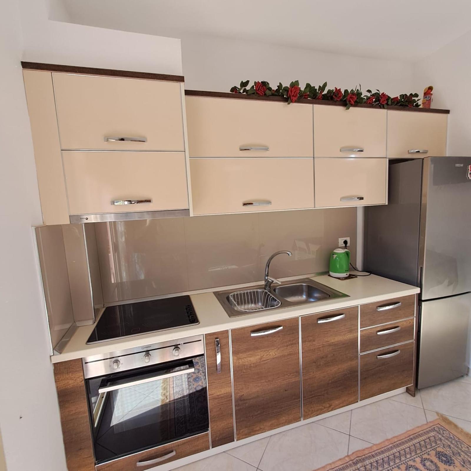 Flowers & Green 2 Bedrooms Apartment & Box Garage Vlorë Exterior foto